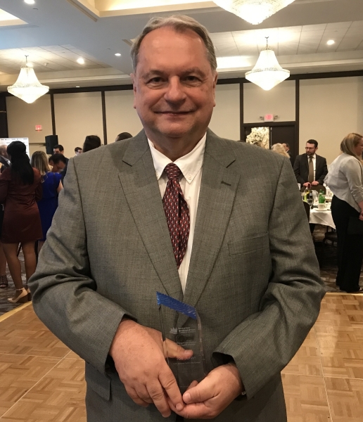 Joseph Julian Presented with the 2022 Distinguished Chamber Co-Volunteers of the Year Award
