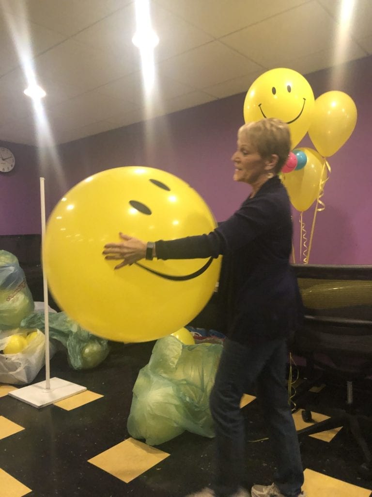 Local business A Balloon Affair recently paid a visit to students in SUNY Broome’s EVE 215: Interior Design for Special Events class. Students learned about different types of balloons and their uses. 