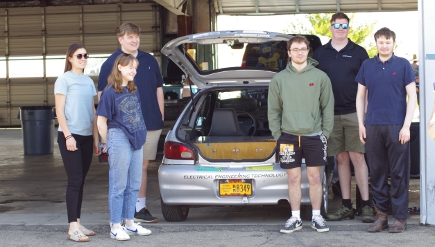 Another Gold for the EET Trophy Case: Student Project Wins Most “Fuel” Efficient Vehicle
