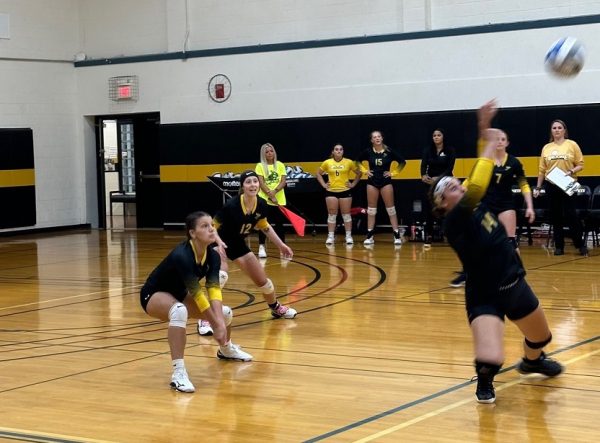 SUNY Boome Women's volleyball team picked up two victories by way of the sweep, winning 3-0 against Mohawk Valley in the first match and 3-0 against Herkimer in the second.