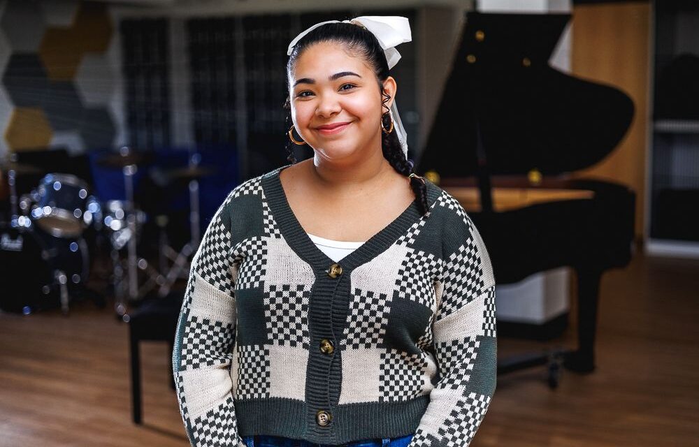 Janileisy Cartagena Lugo ‘25: New Language, New College, and New Songs to Sing