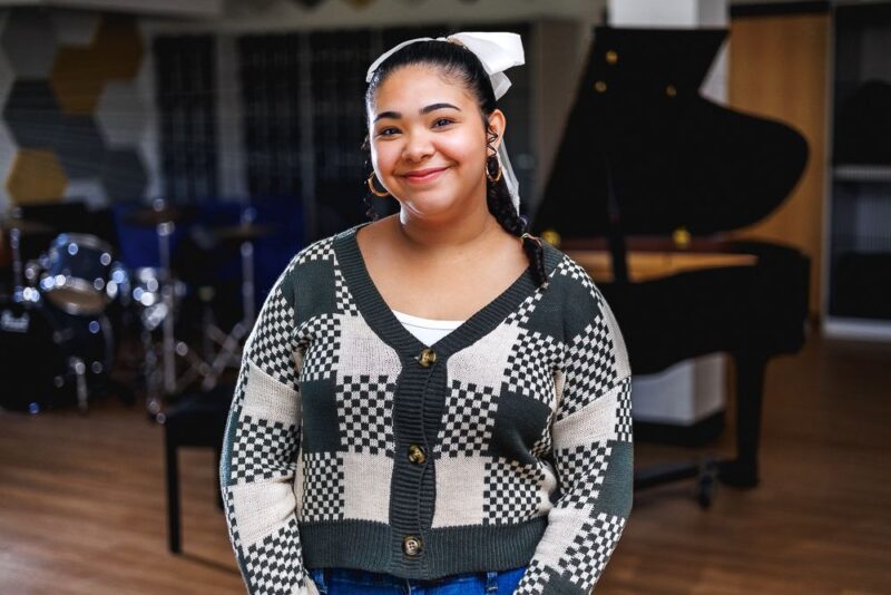 Janileisy Cartagena Lugo ‘25: New Language, New College, and New Songs to Sing