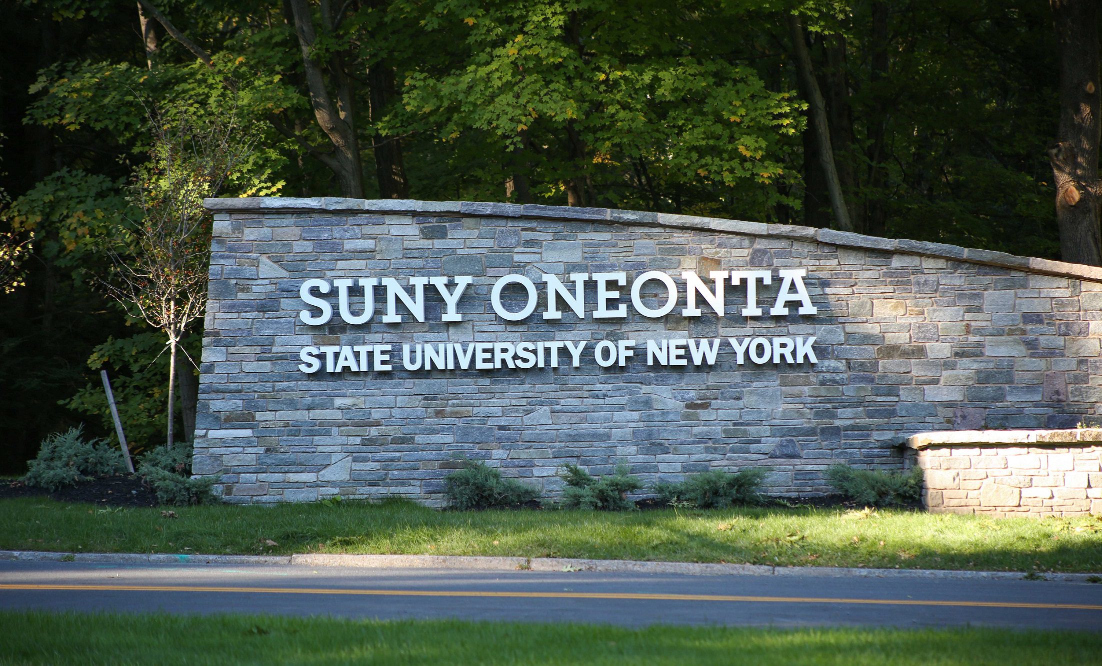 SUNY Oneonta Main Campus Sign